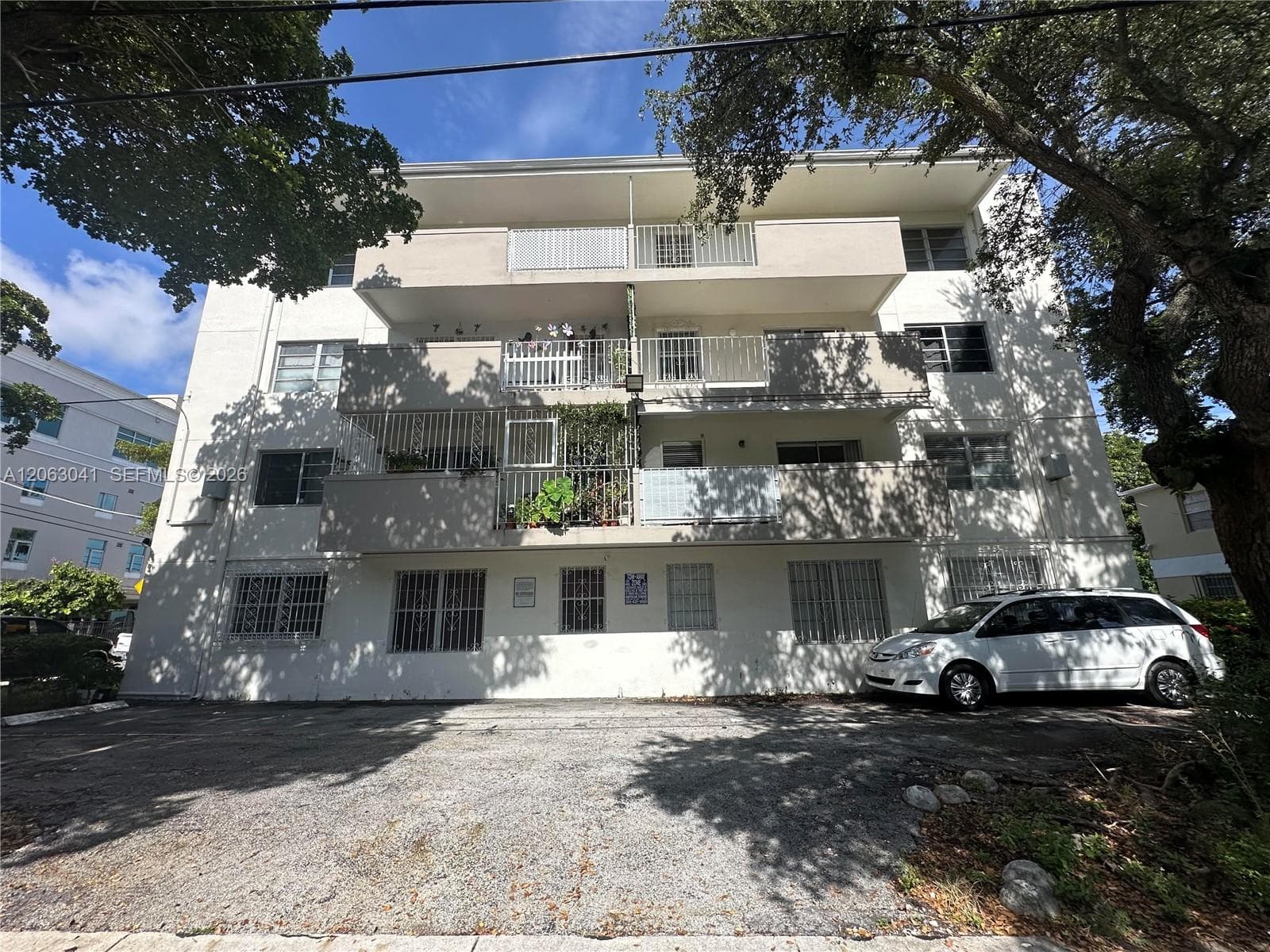 755 SW 6th St # 10, Miami FL 33130