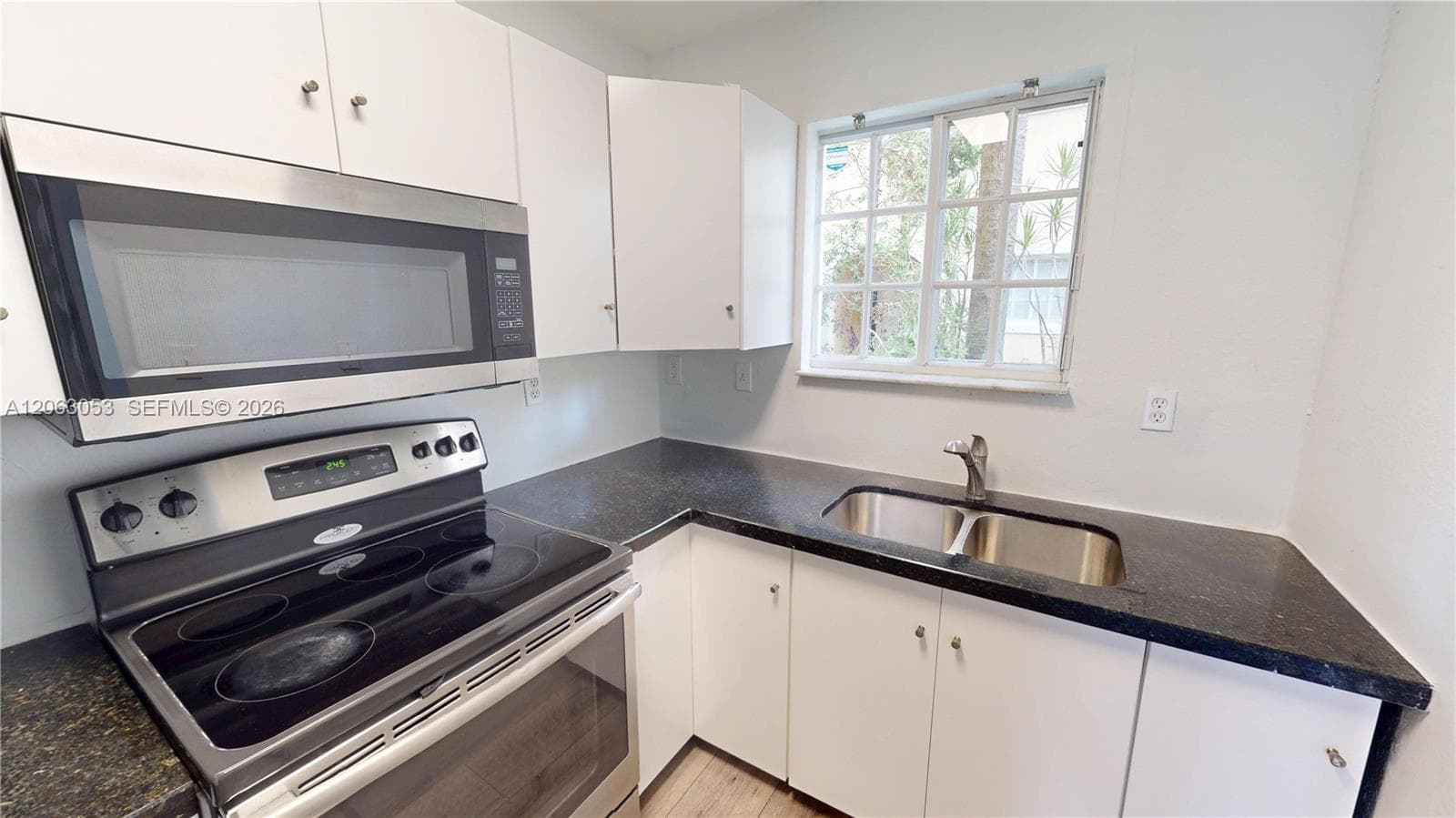 2084 NE 167th St # 102, North Miami Beach FL 33162 photo 2