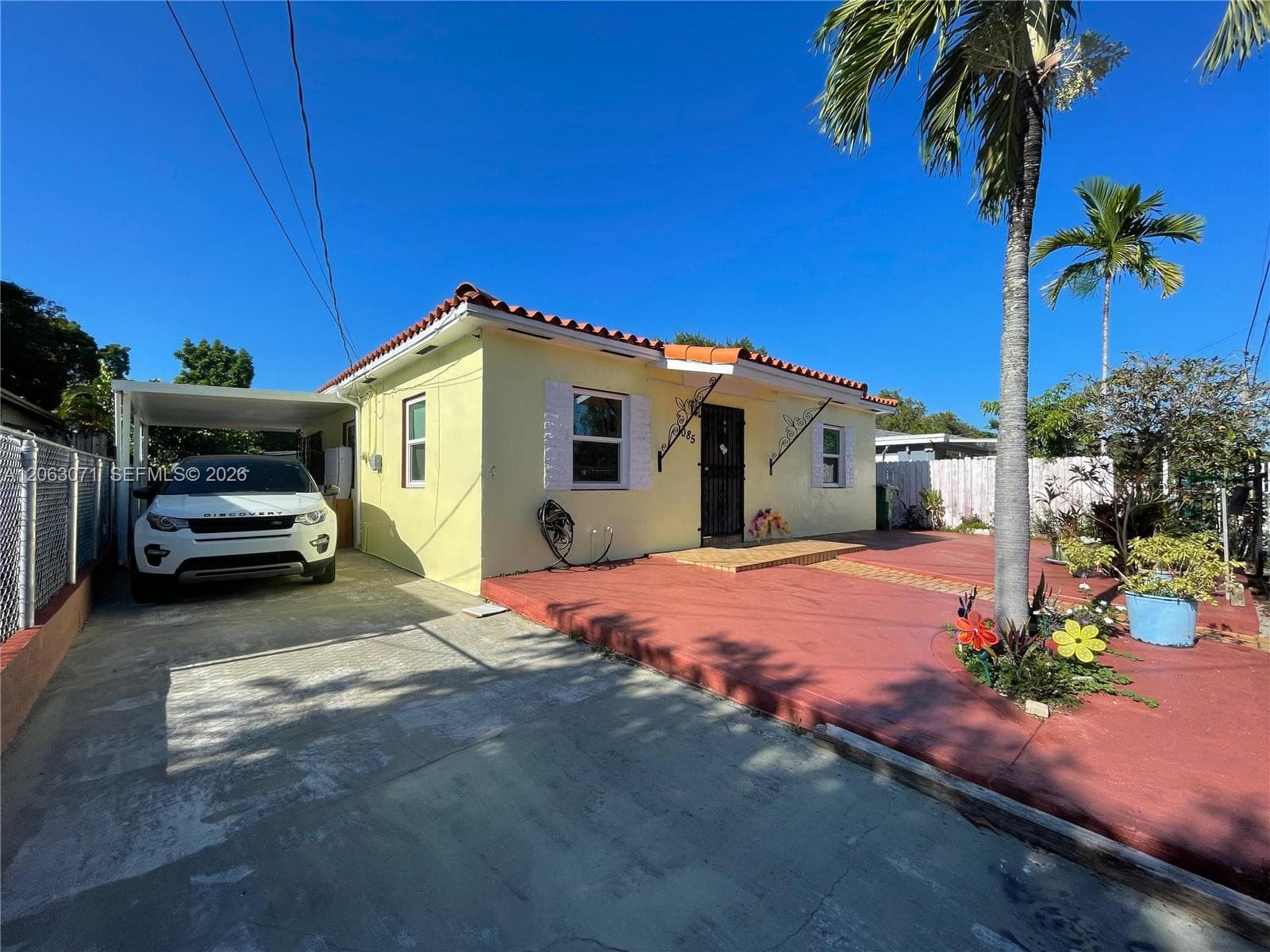 1085 NW 26th St, Miami FL 33127 photo 3