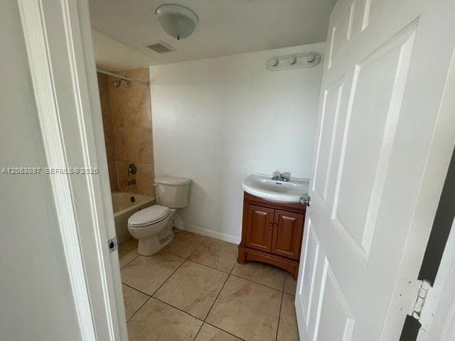 6315 SW 8th St # 605, Miami, FL 33144 photo 4
