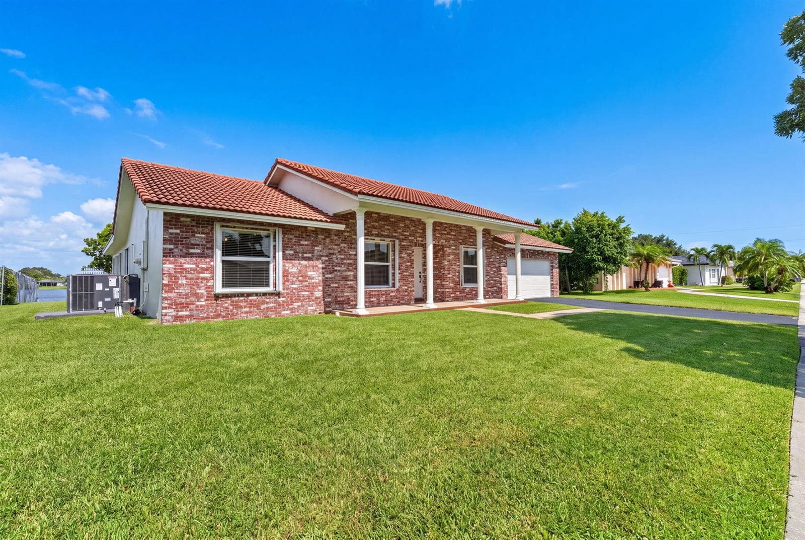 905 NW 133RD Avenue, Sunrise FL 33325 photo 3