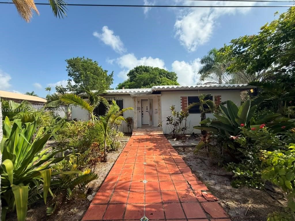 631 NE 60th St # A, Miami FL 33137