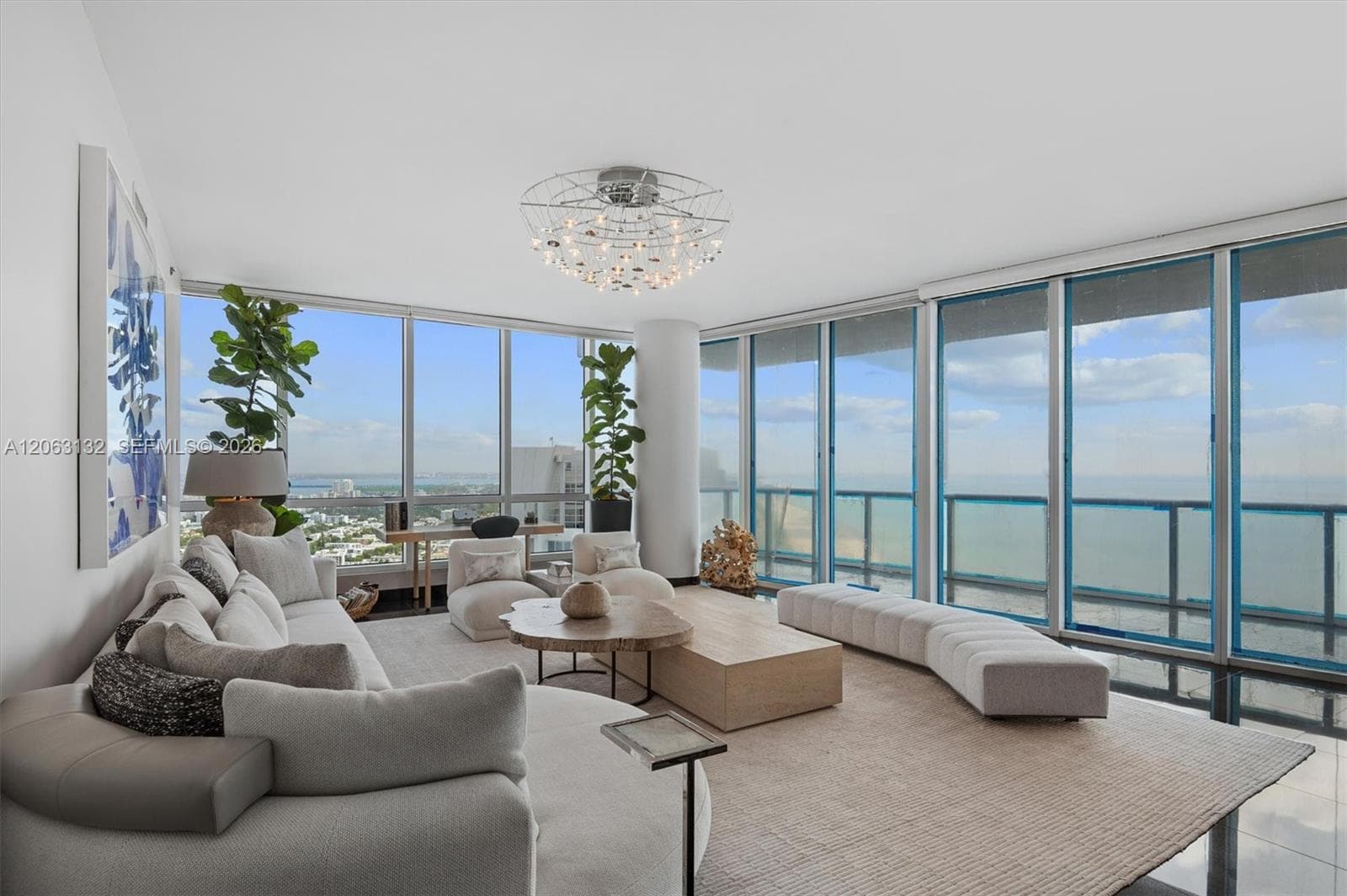 100 S Pointe Dr # 3906, Miami Beach FL 33139