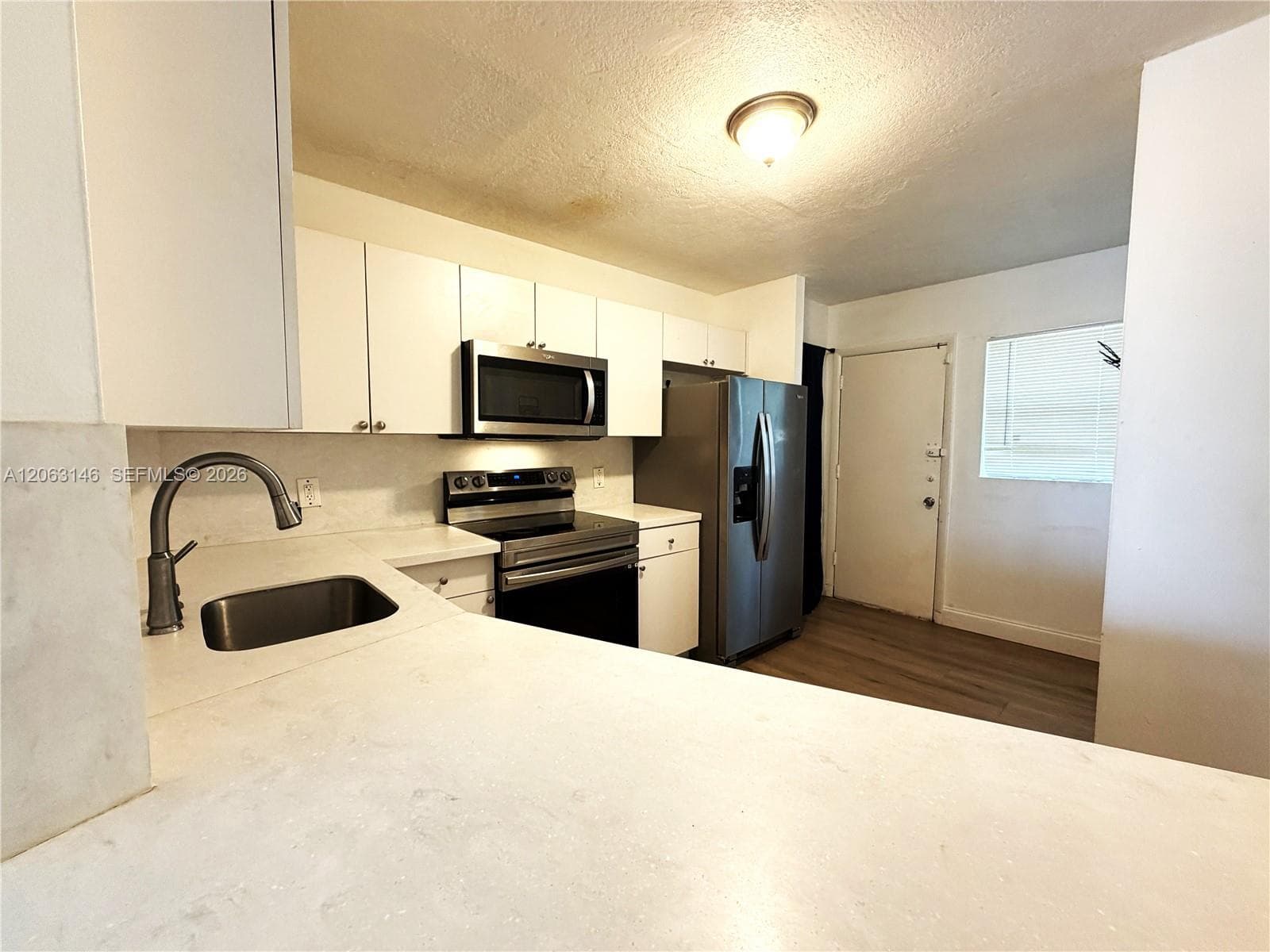 1770 NE 191st St # 204-1, Miami, FL 33179