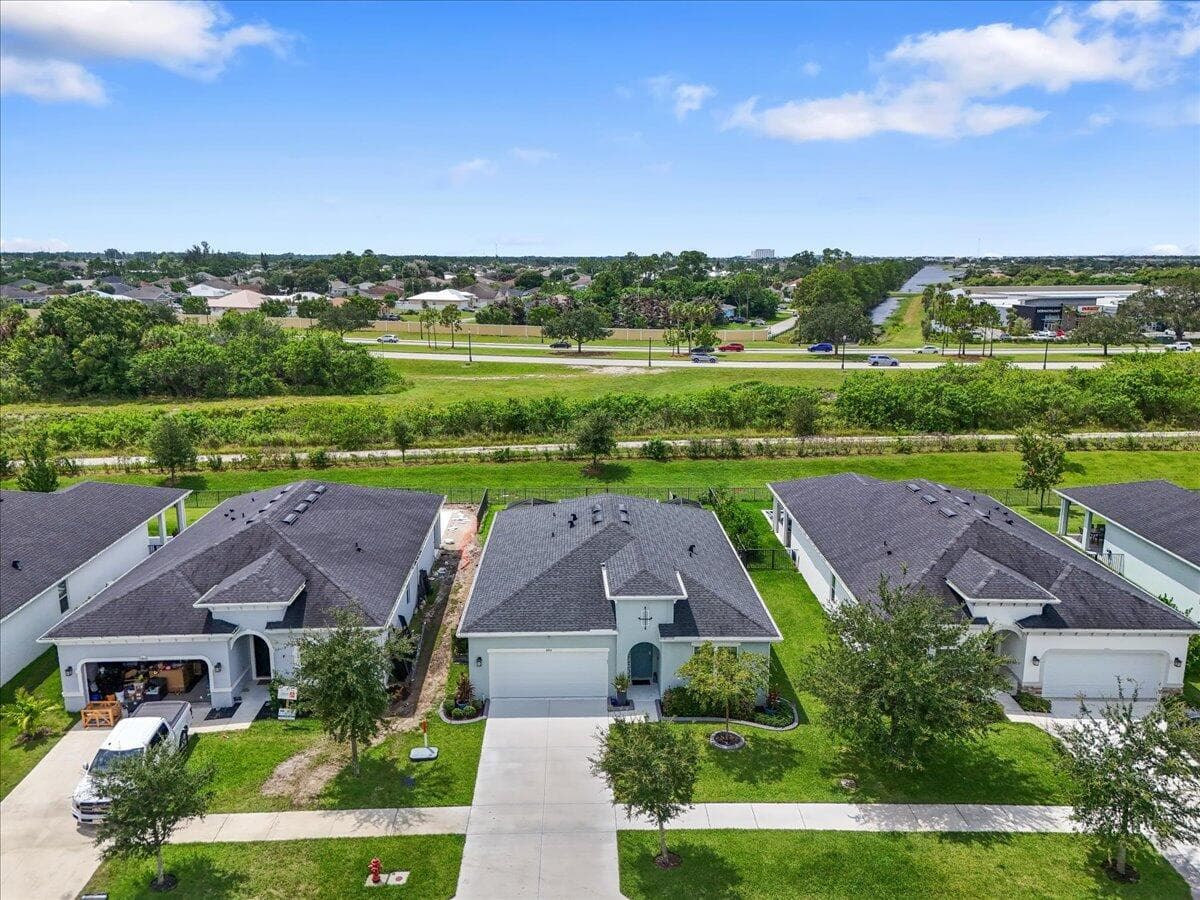 10814 SW Pacini Way, Port St. Lucie FL 34987 photo 3