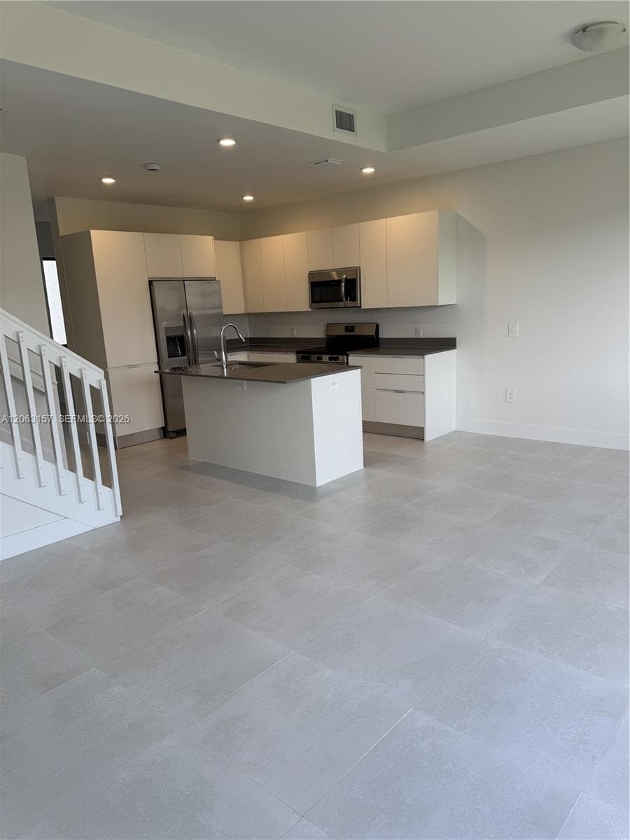 18993 SW 344th Ter, Homestead FL 33034 photo 2