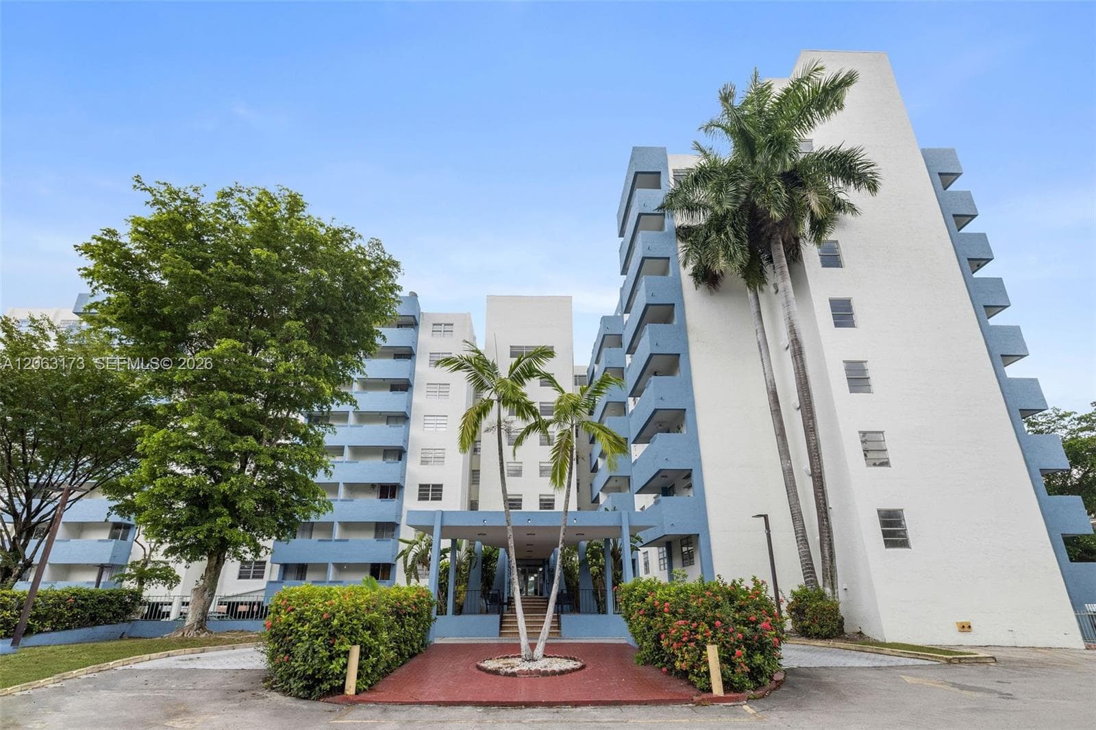 5050 NW 7th St # 211, Miami FL 33126