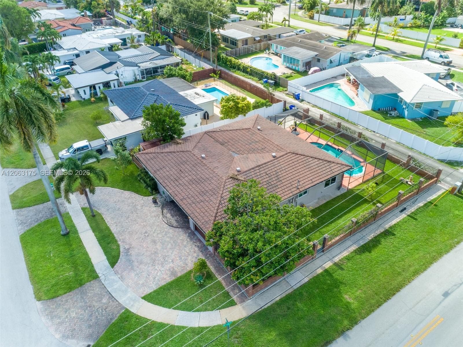 3134 Pierce St, Hollywood FL 33021 photo 2