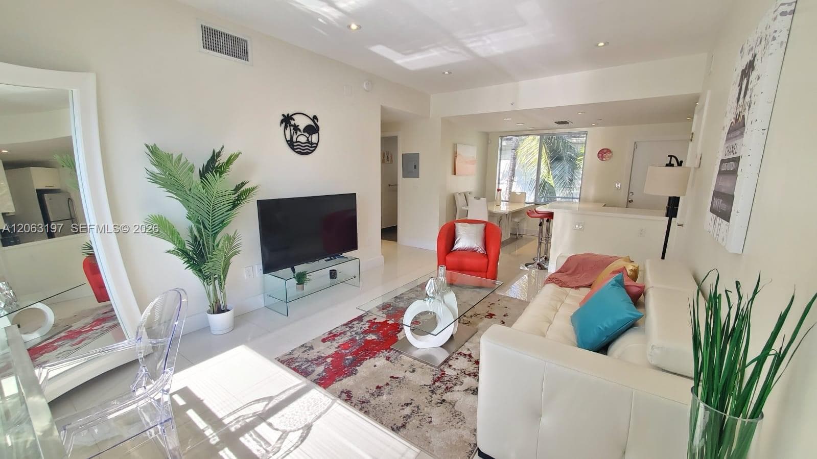 1620 Bay Rd, Miami Beach FL 33139 photo 2