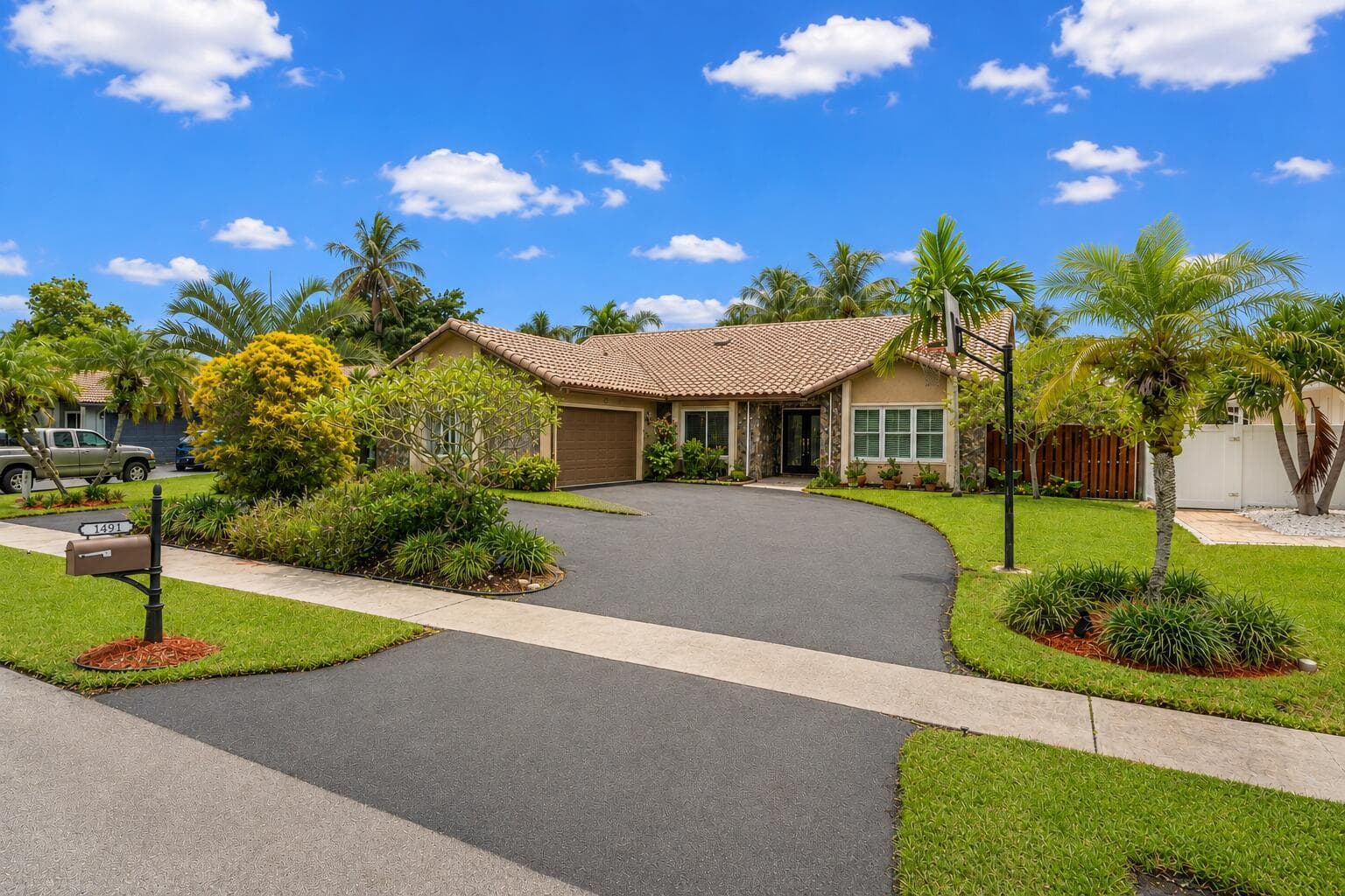 1491 NW 99TH Avenue, Plantation FL 33322