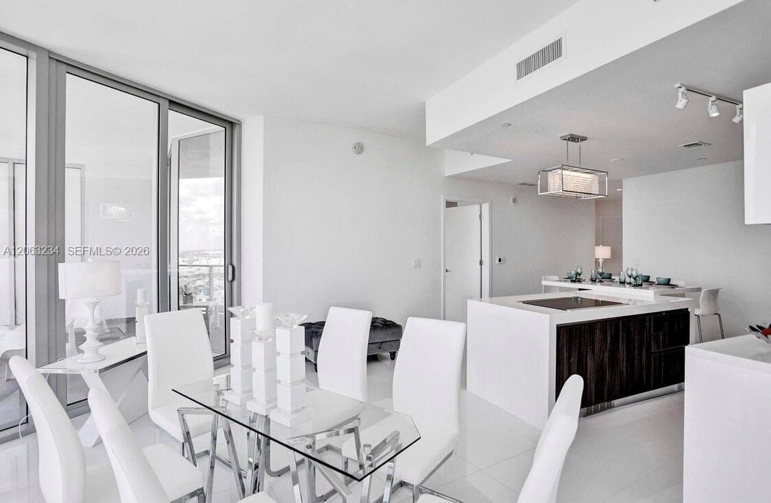 851 NE 1st Ave # 3510, Miami FL 33132 photo 4
