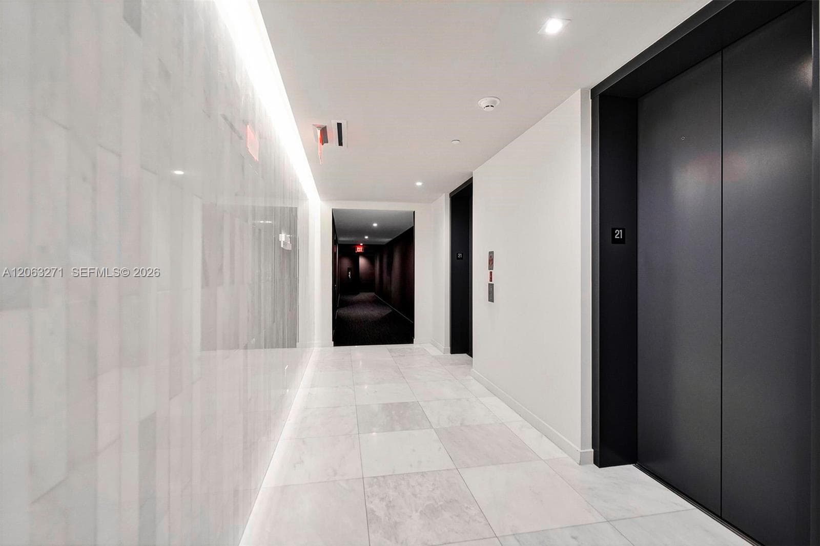 88 SW 7th St # 2106, Miami FL 33130 photo 3