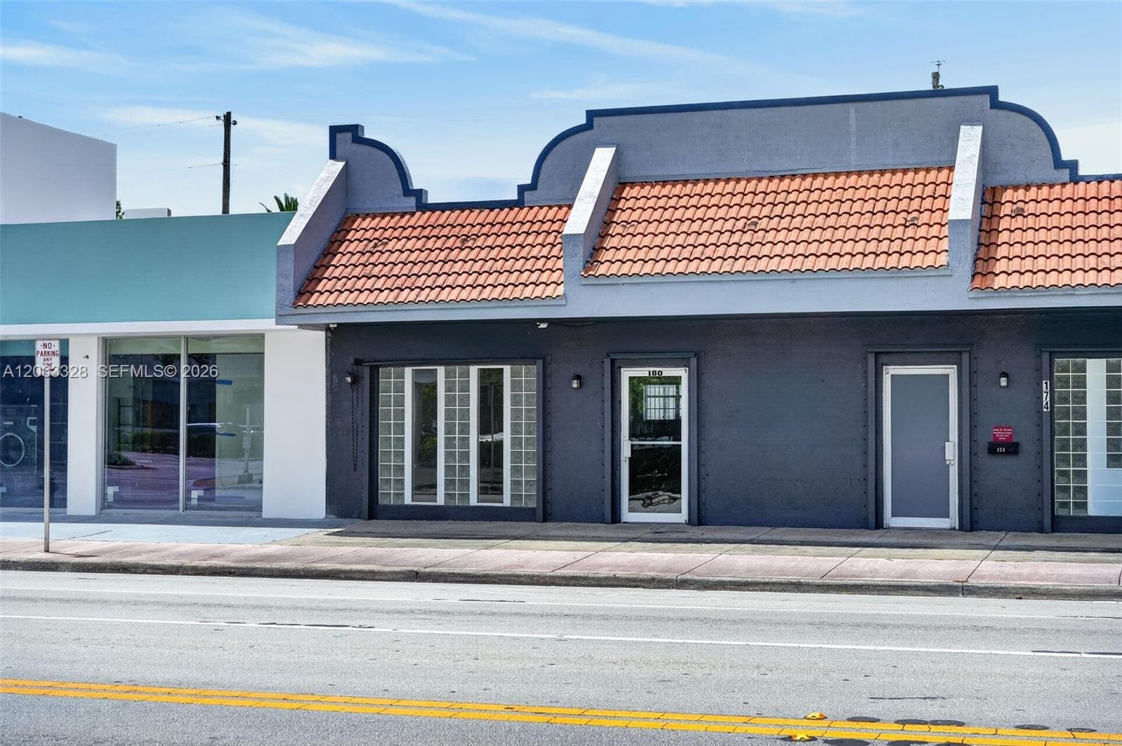 180 Hialeah Dr, Hialeah FL 33010 photo 2