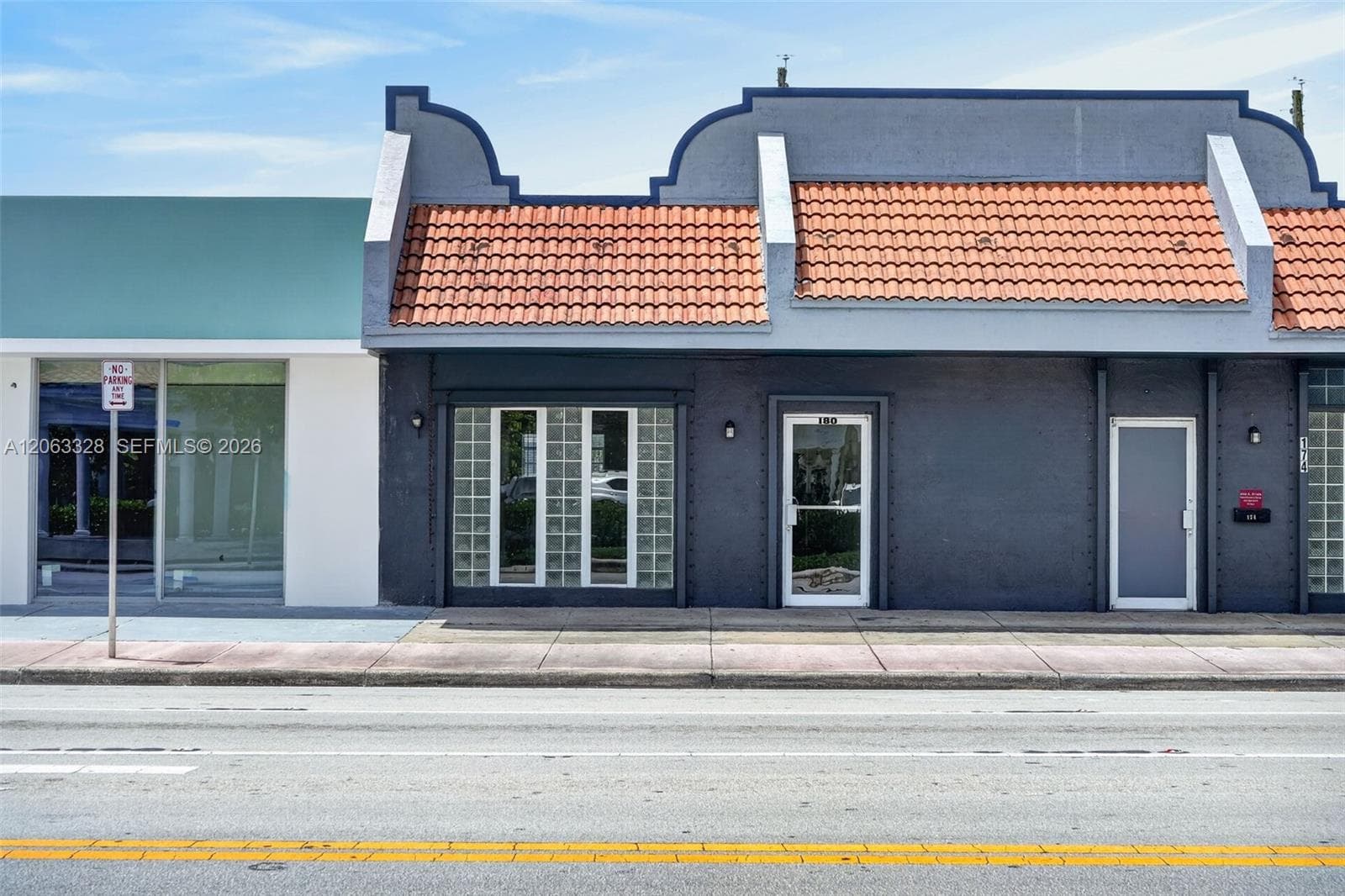 180 Hialeah Dr, Hialeah FL 33010 photo 3