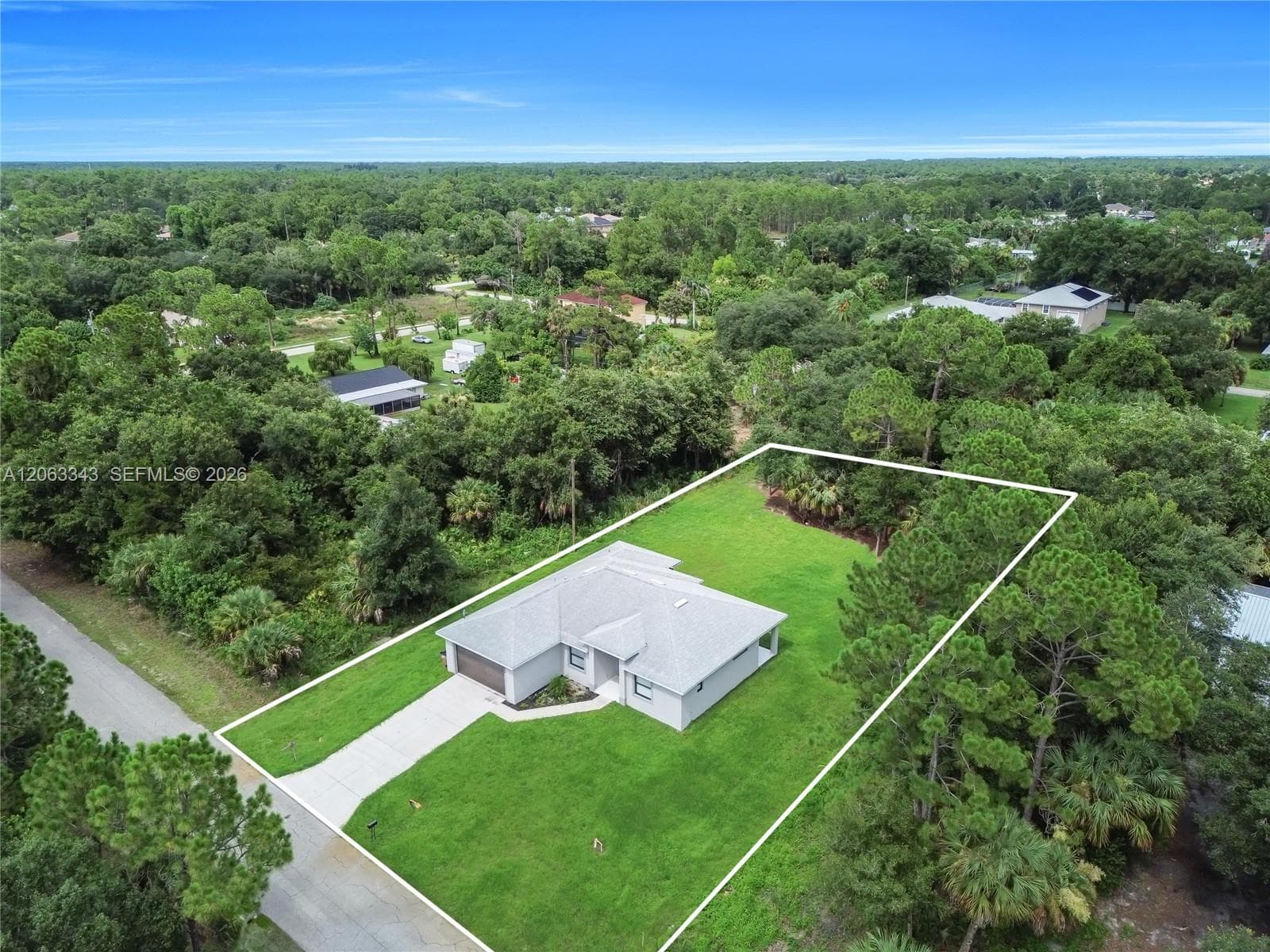 516 DAYTON AVE, Lehigh Acres FL 33972 photo 3