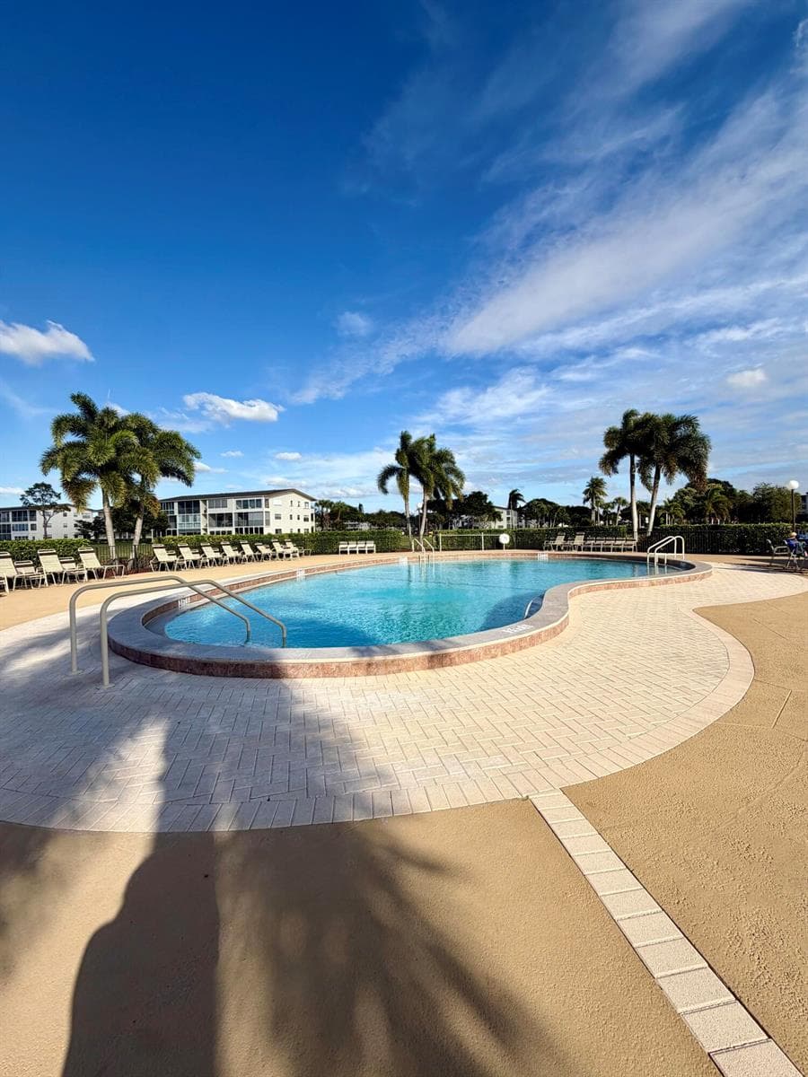 132 Preston Way # 132, Boca Raton FL 33434 photo 2