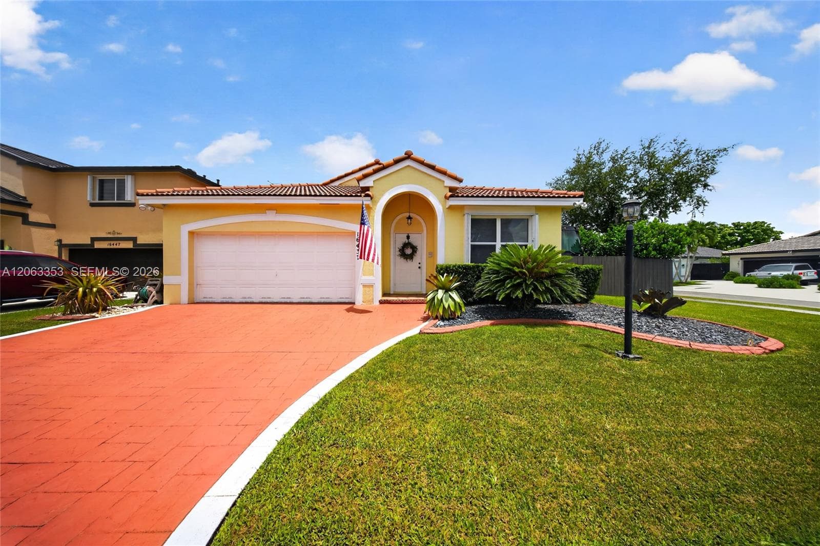 16437 SW 76th Ter, Miami FL 33193 photo 2