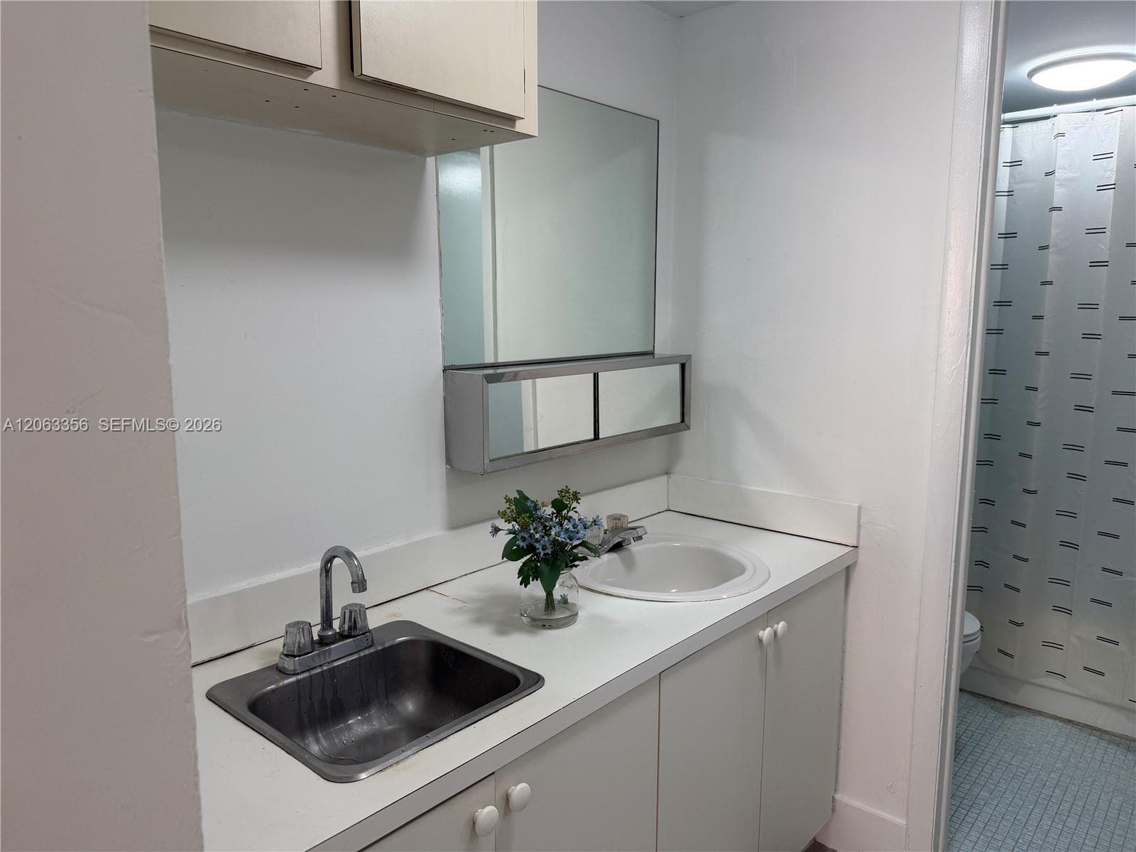6980 NW 186th St # 3-423A, Hialeah FL 33015 photo 2