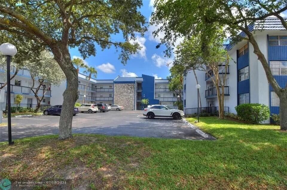 3210 HOLIDAY SPRINGS Boulevard # 2-110, Margate FL 33063