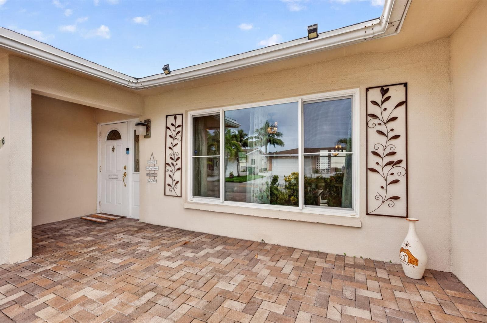4716 NW 49TH Place, Tamarac FL 33319 photo 4