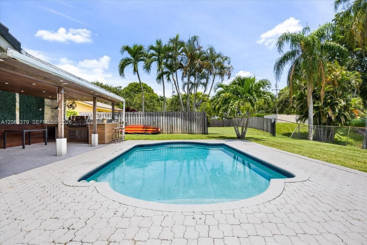 4201 W Sailboat Dr, Cooper City FL 33026 photo 3