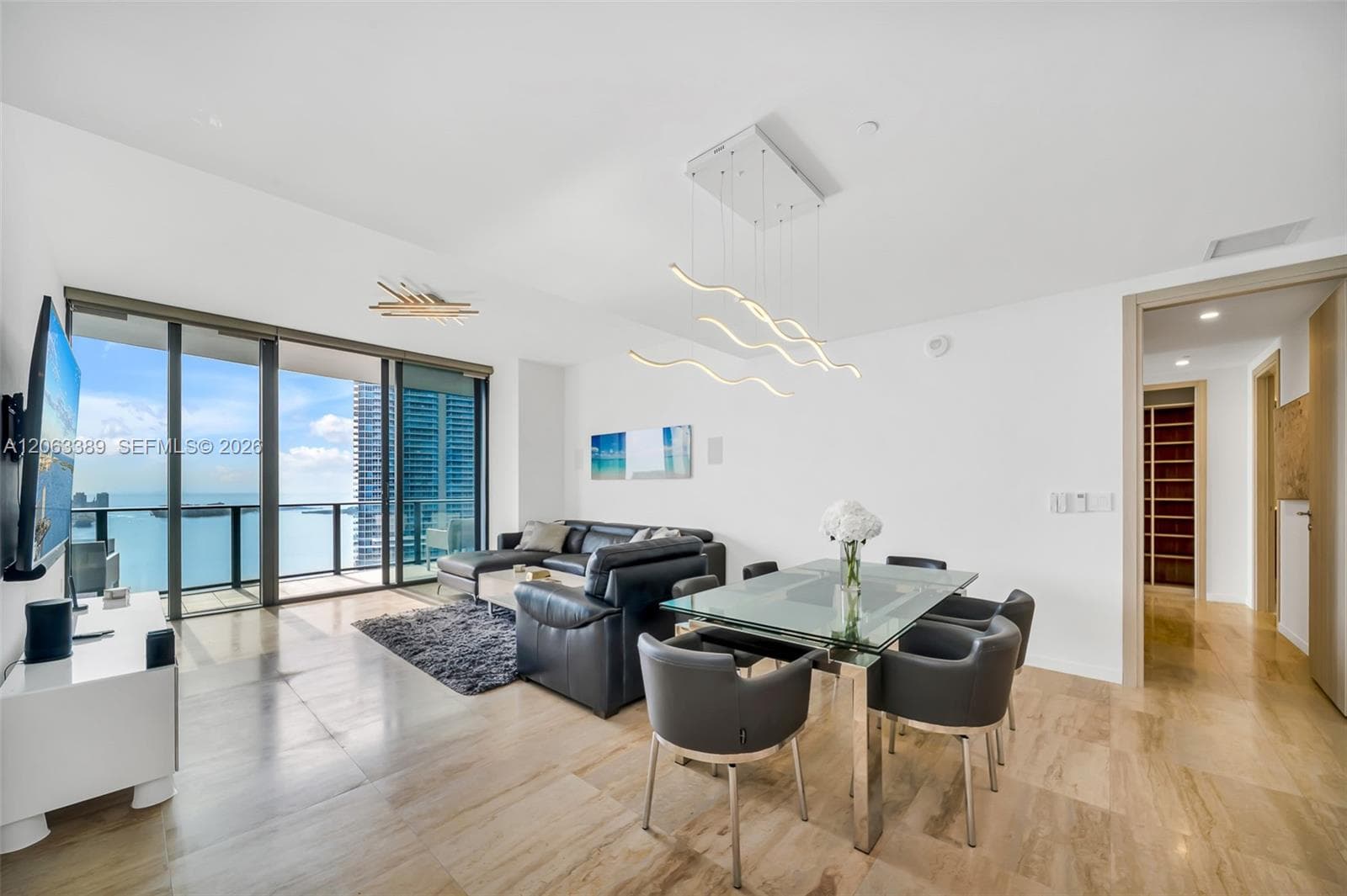1000 Brickell Plz, Miami FL 33131 photo 2