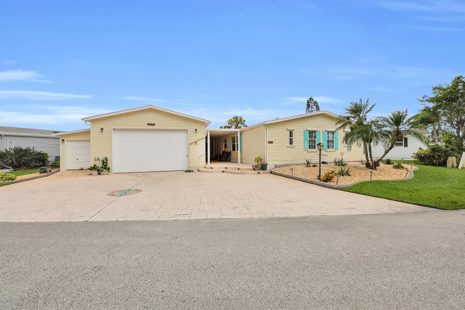 7838 MEADOWLARK Lane, Port St. Lucie FL 34952 photo 2