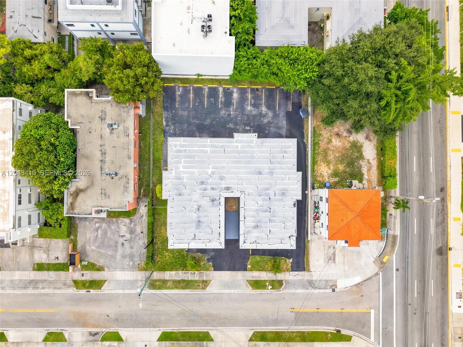 635 SW 7th Ct # APT 4, Miami FL 33130 photo 3