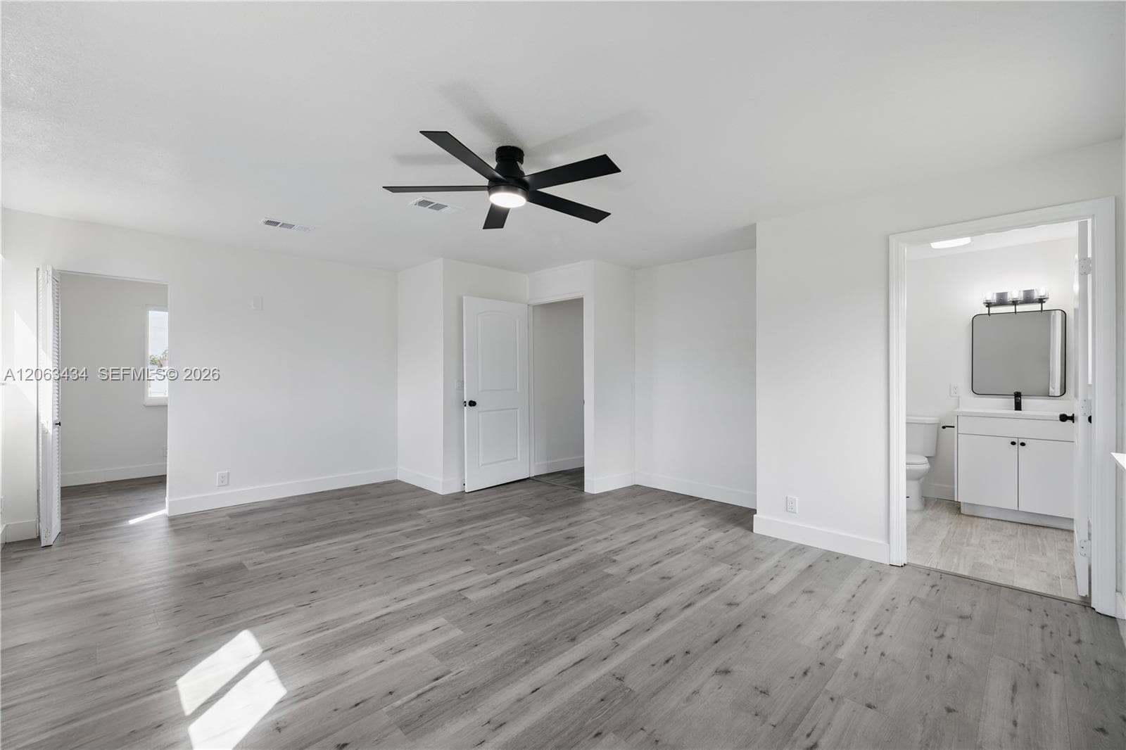 1867 NW 8th Ave, Homestead FL 33030 photo 5