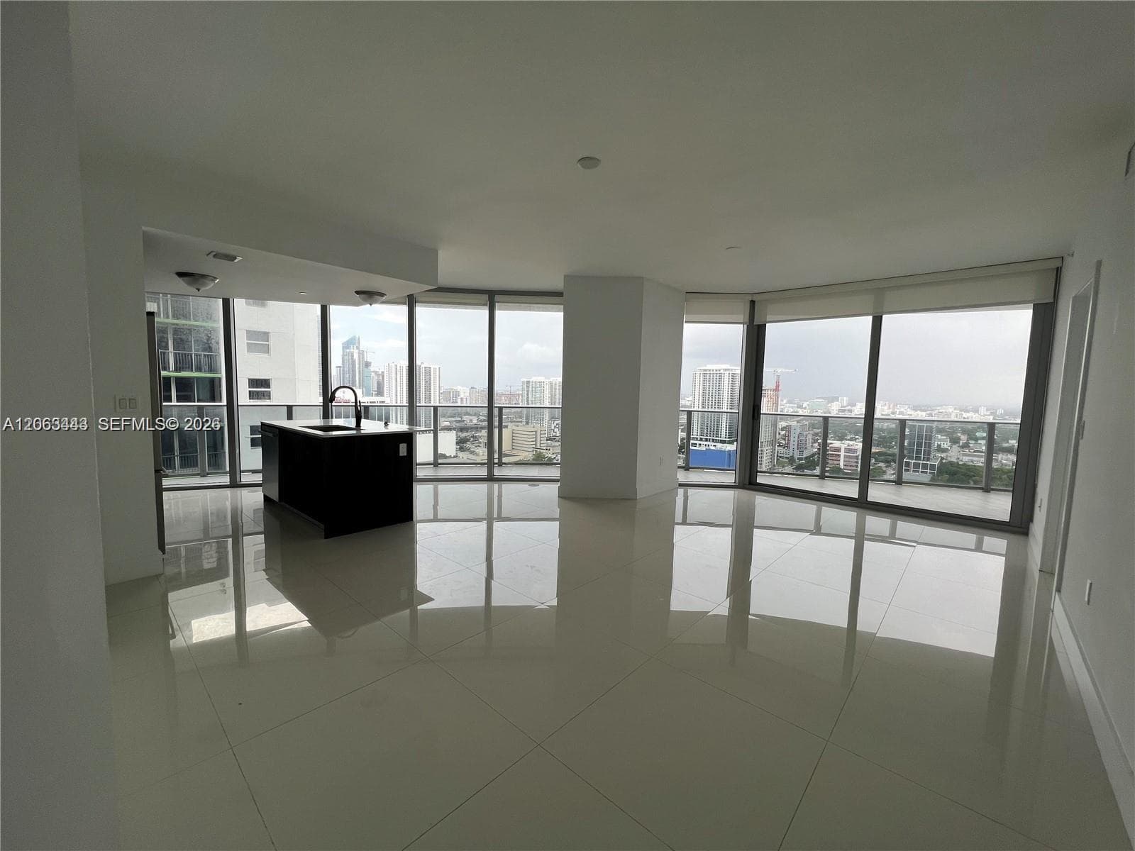 488 NE 18th St # 3000, Miami FL 33132 photo 2