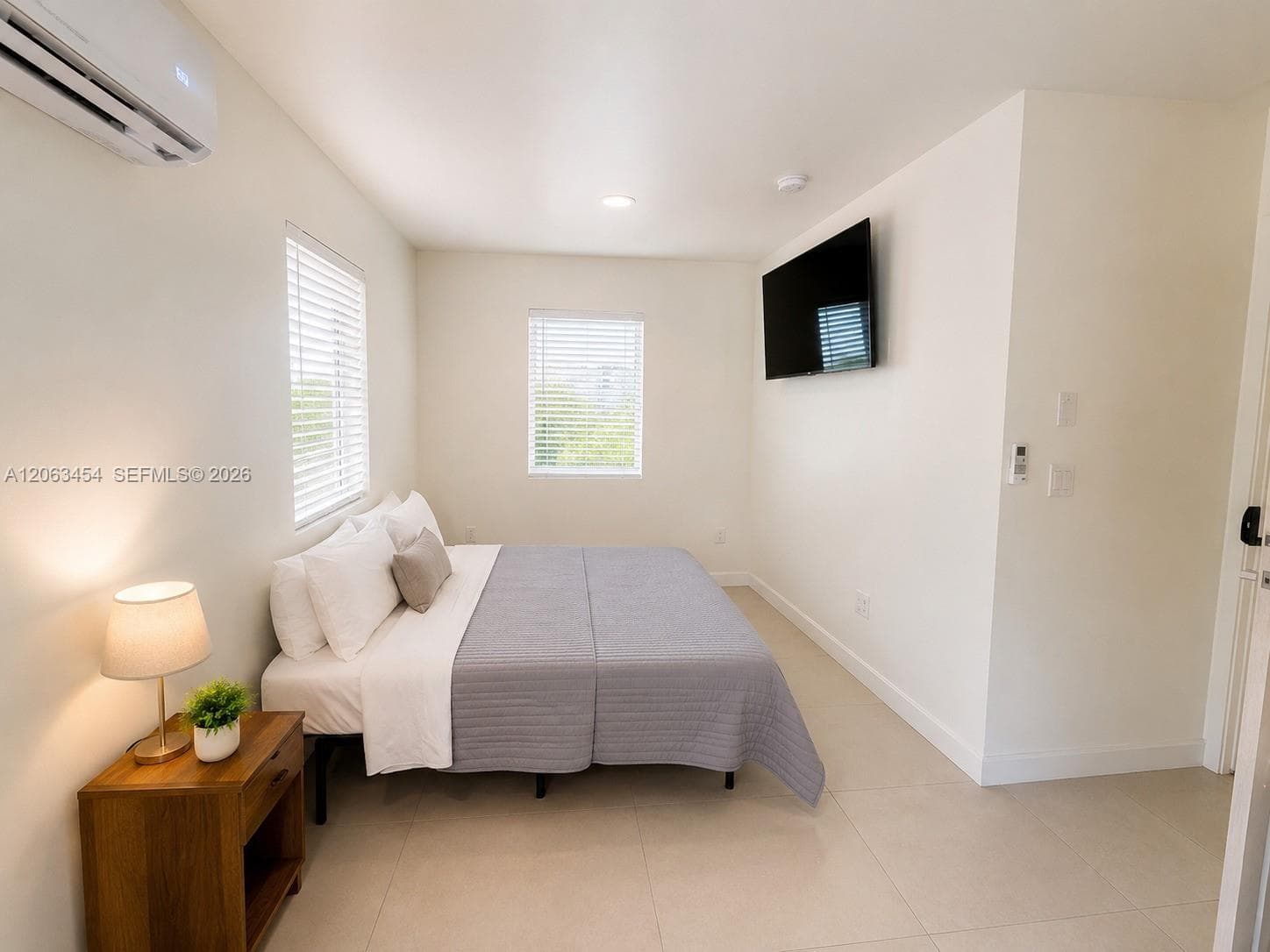 245 NE 33rd St # 207, Miami, FL 33137 photo 4