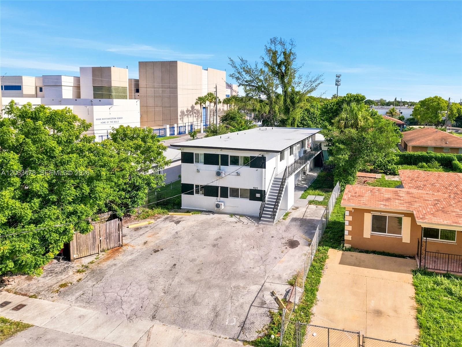 925 NW 69th St # 2, Miami FL 33150 photo 2