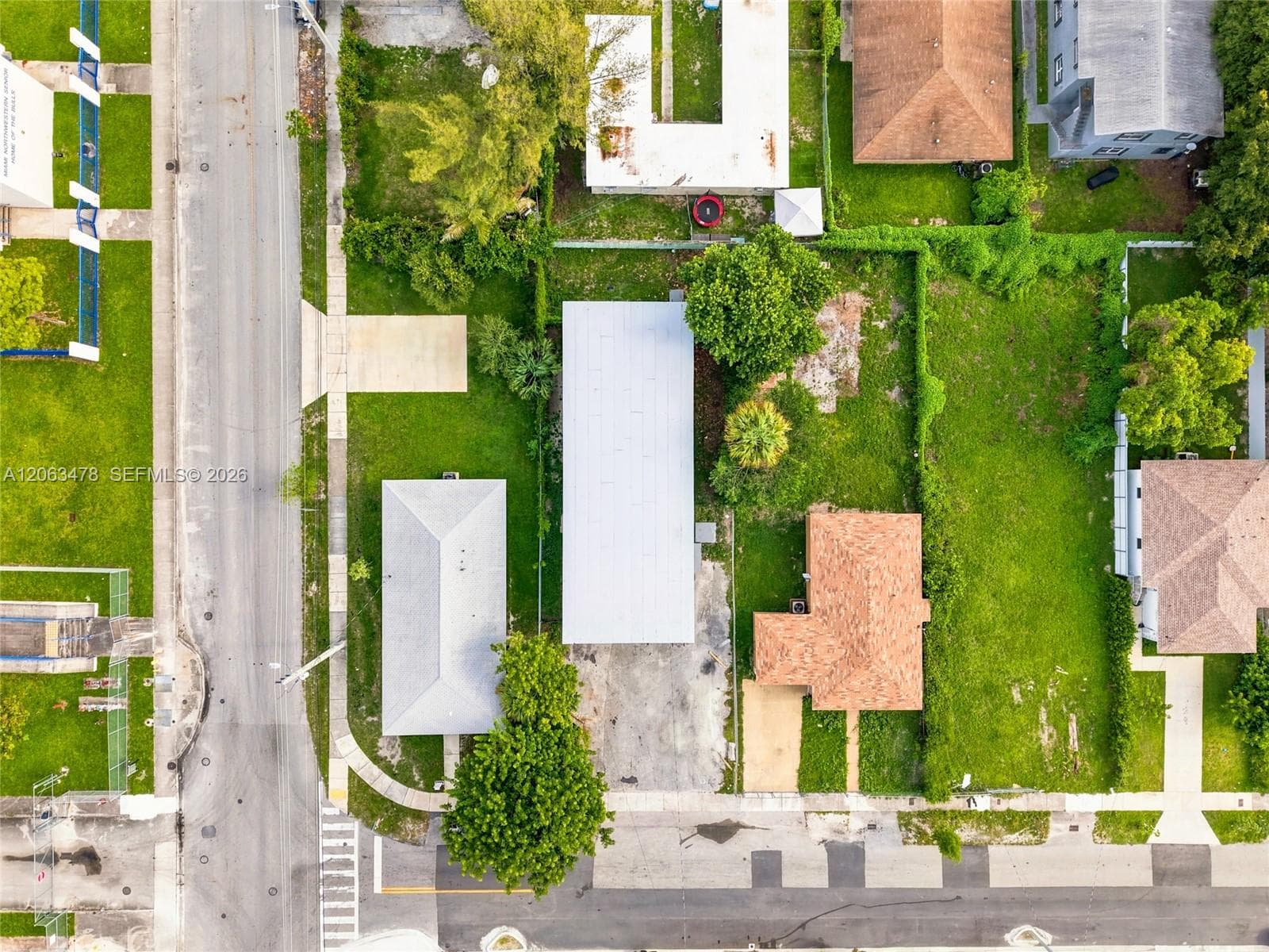 925 NW 69th St # 2, Miami FL 33150 photo 4