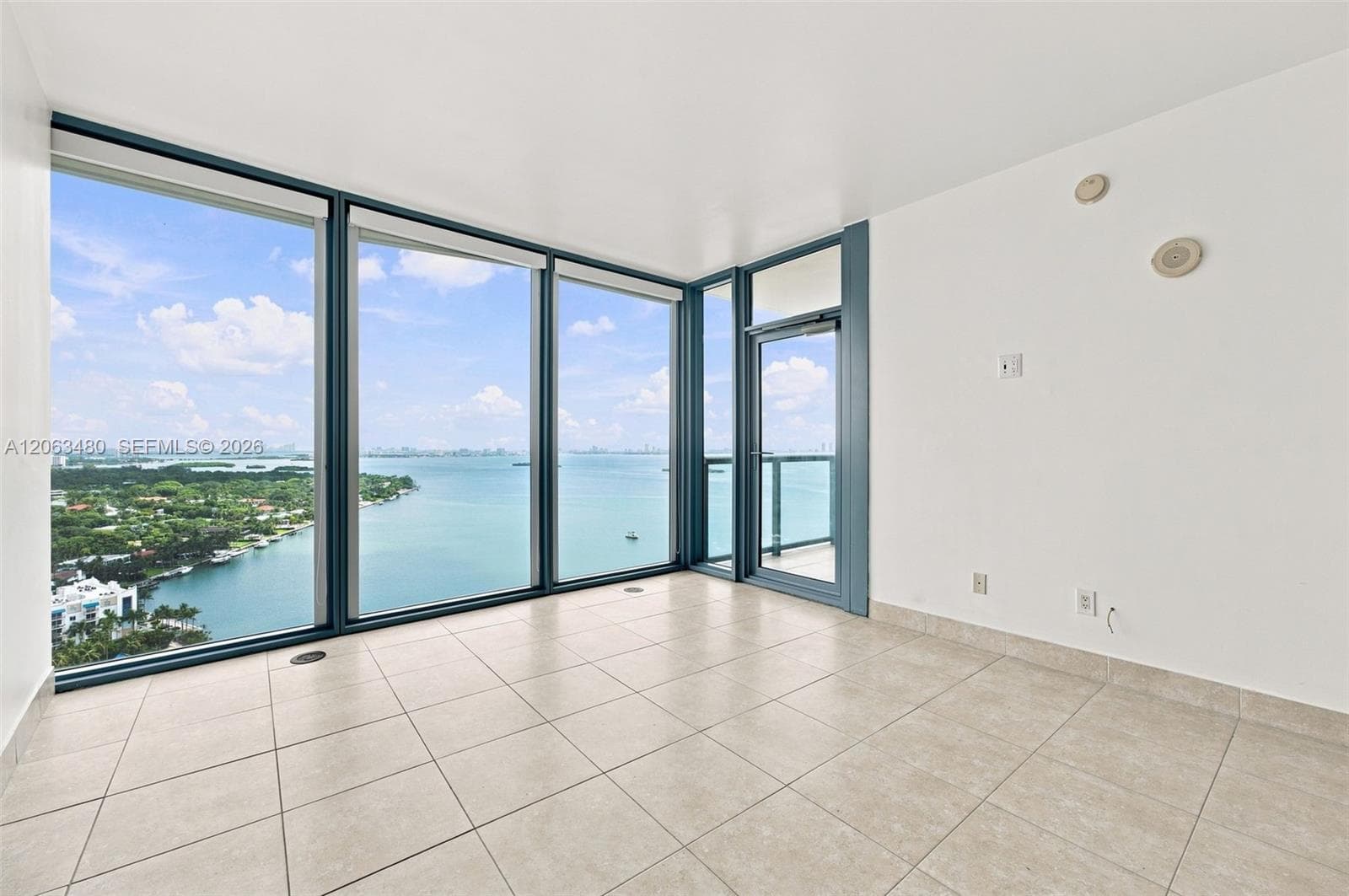 601 NE 36th St # 2308, Miami FL 33137 photo 2