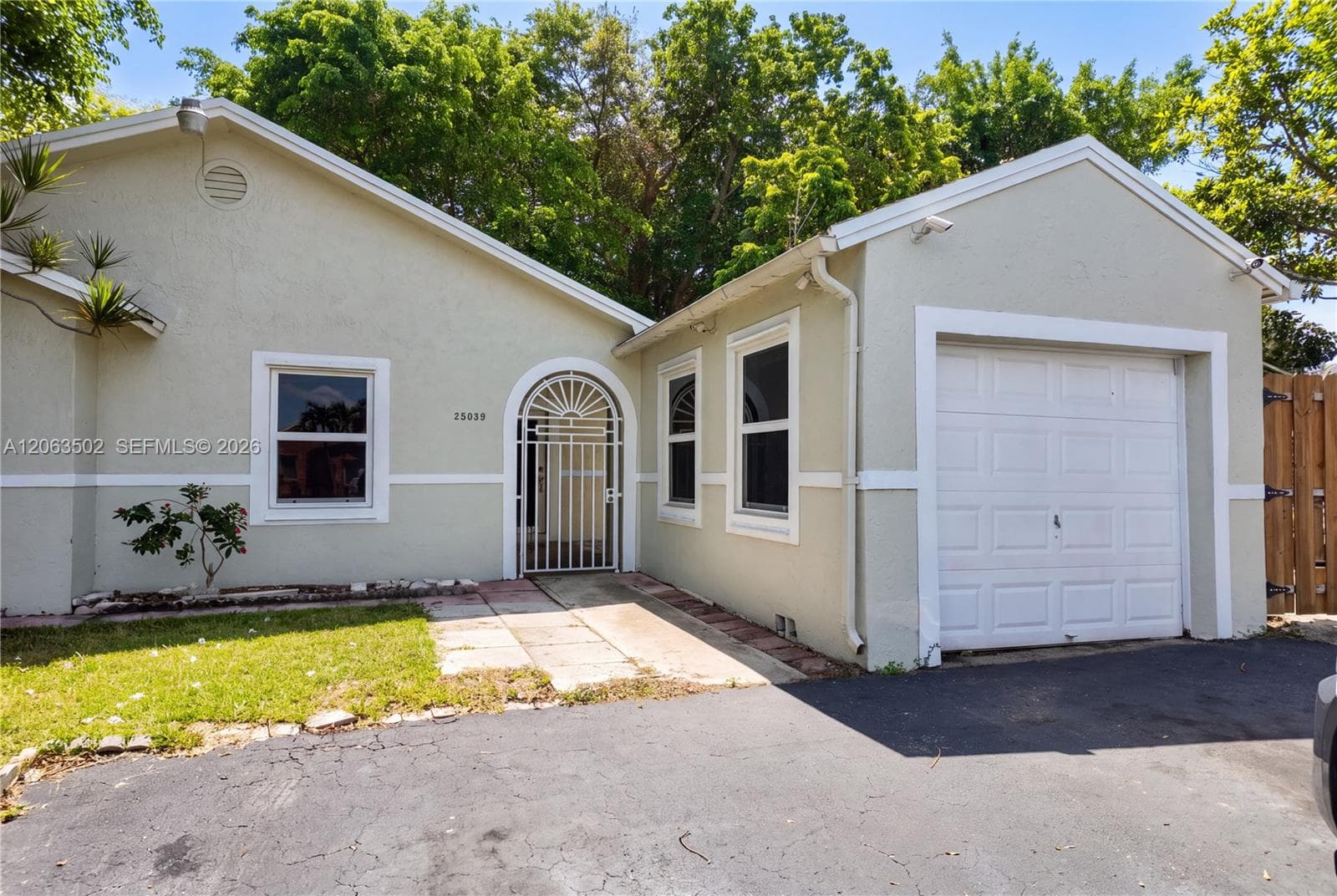 25039 SW 127th Pl, Homestead FL 33032 photo 2