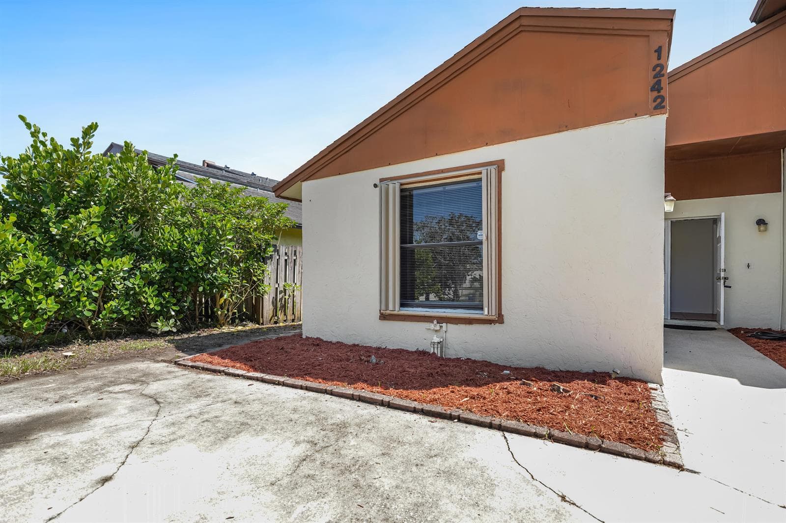 1242 The 12th Fairway, Wellington FL 33414 photo 4