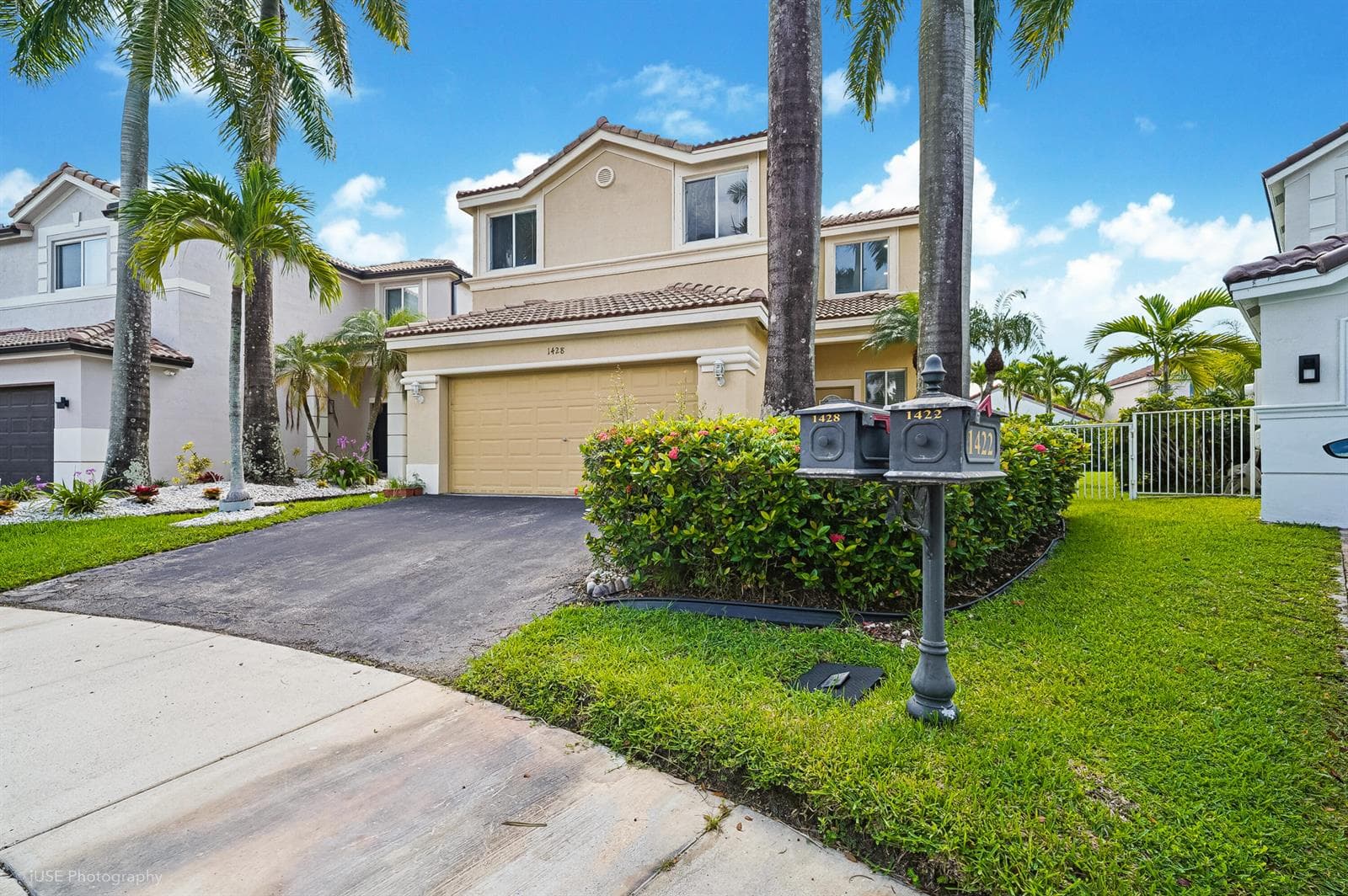 1428 CANARY ISLAND Drive, Weston FL 33327