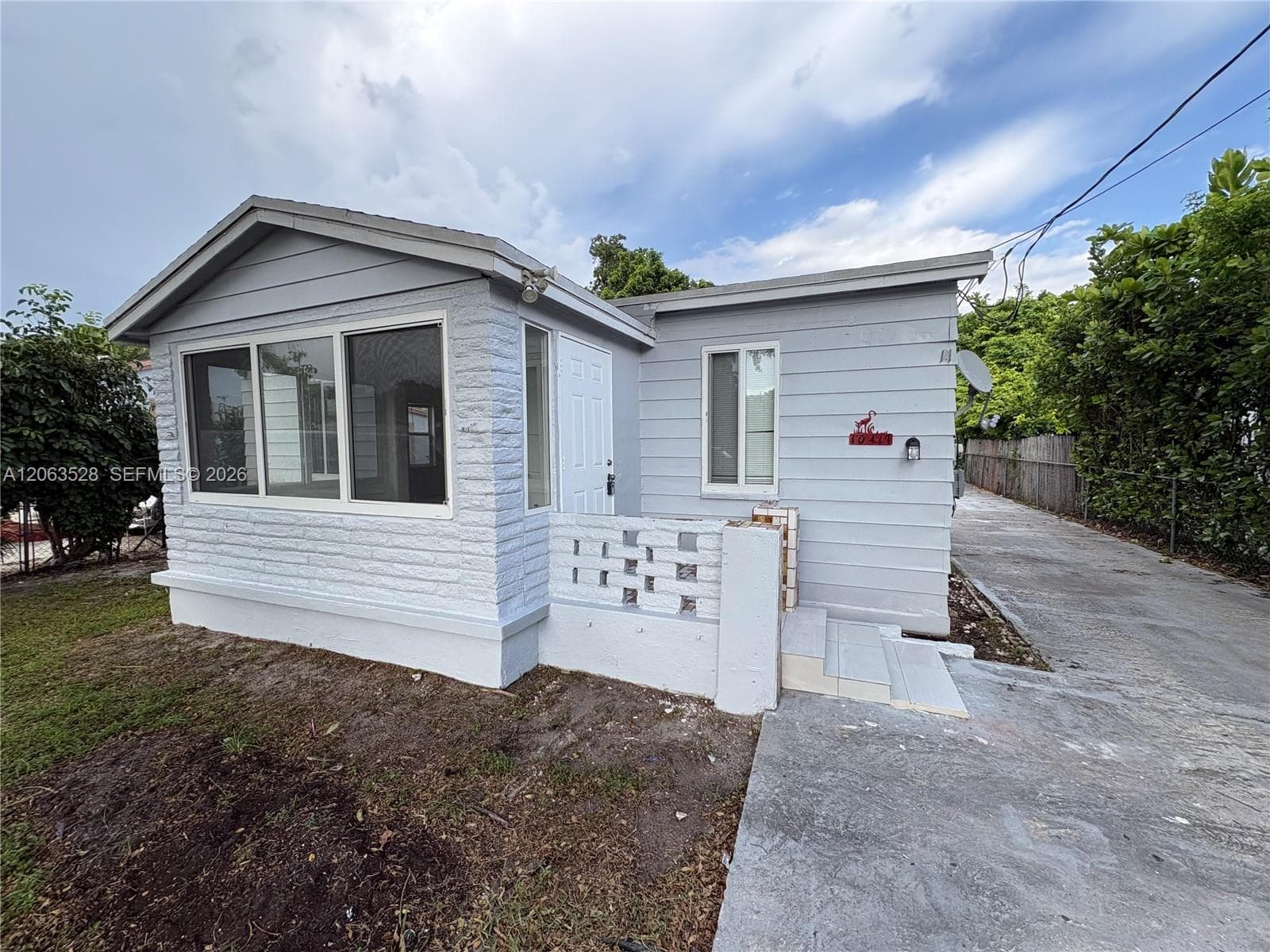 10417 NW 6th Ave # Front, Miami, FL 33150