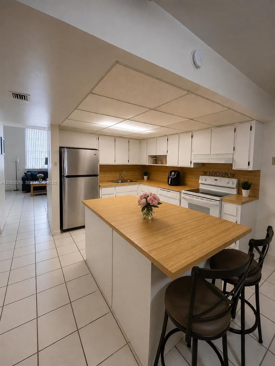 633 N University Dr # 14, Plantation FL 33324 photo 3