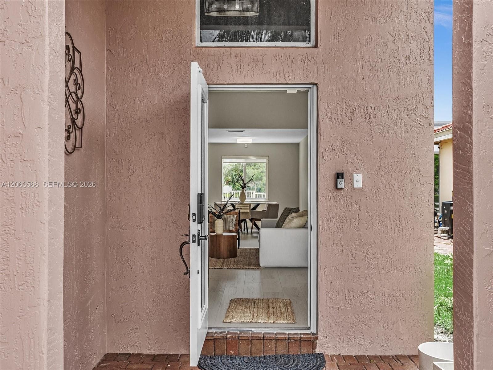 1385 NW 192nd Ter, Pembroke Pines FL 33029 photo 4