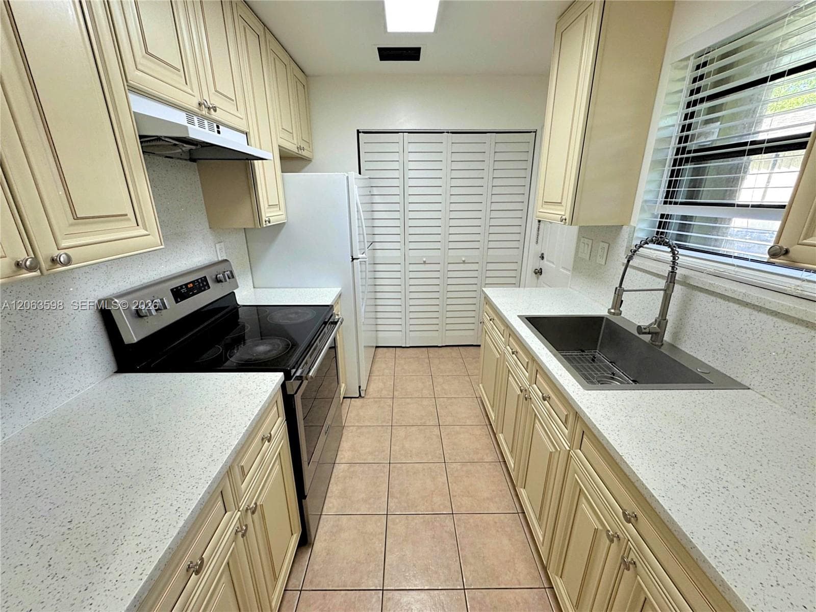 5637 Taft St # 5637, Hollywood FL 33021 photo 2