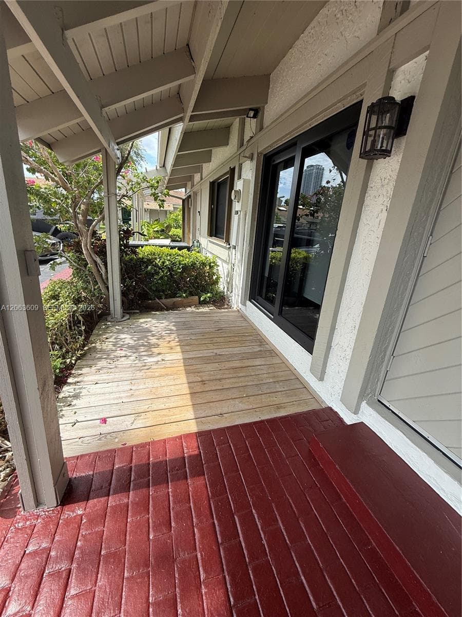 2645 S Parkview Dr # 2645, Hallandale Beach FL 33009 photo 2