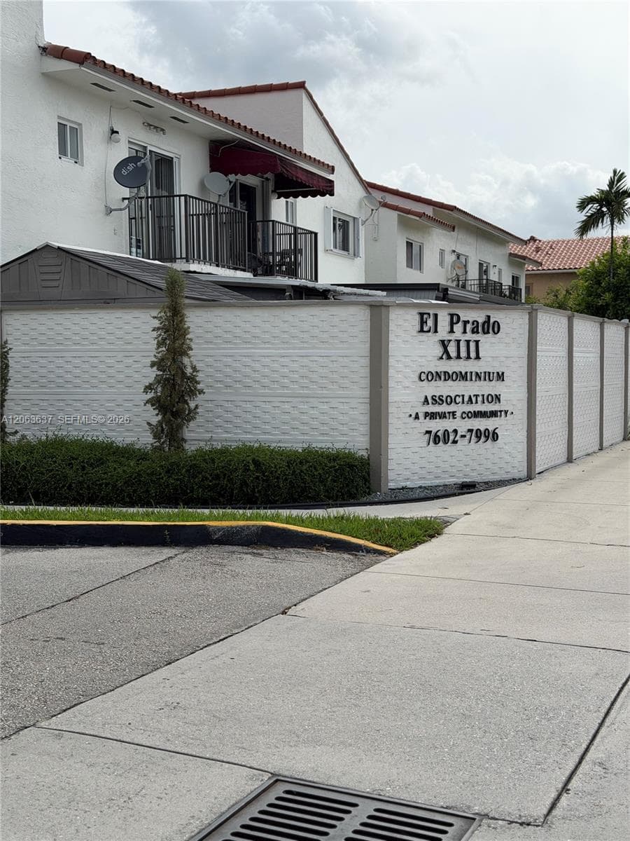 7878 W 29th Ln # 202, Hialeah FL 33018 photo 2