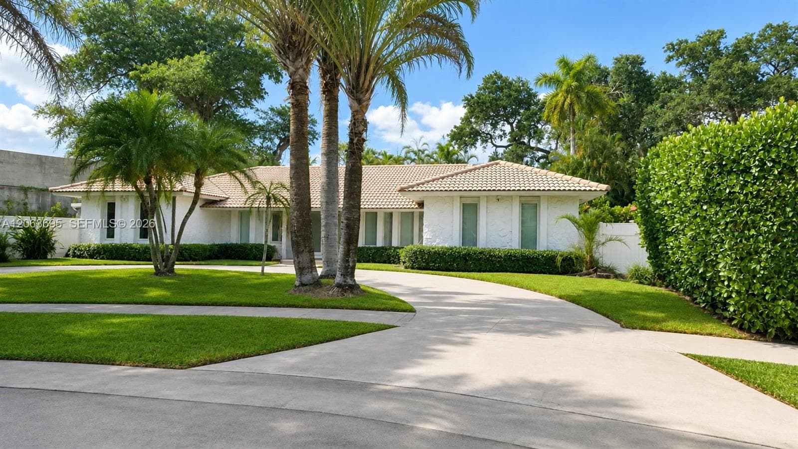 1835 NE 212th Ter, Miami, FL 33179 photo 2