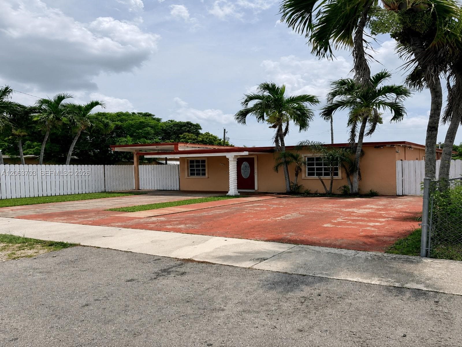 142 E 45th St, Hialeah FL 33013 photo 2