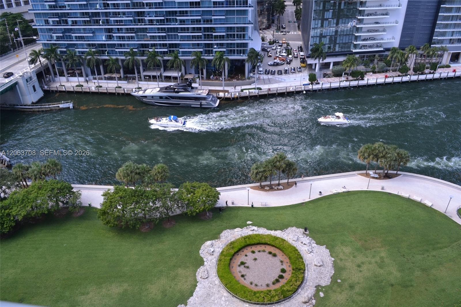 475 Brickell Ave # 1814, Miami FL 33131 photo 4