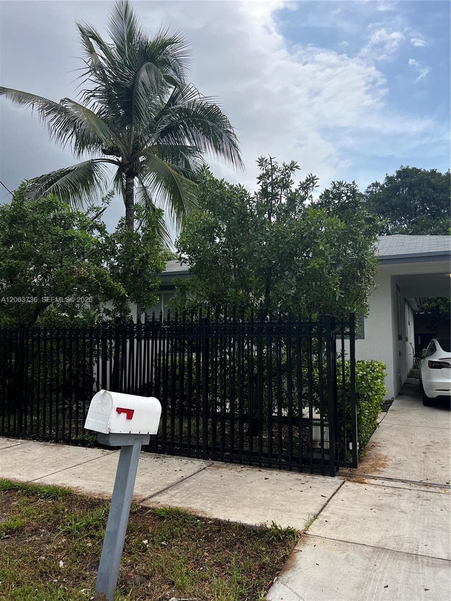 6301 NW 1st Pl, Miami, FL 33150 photo 5