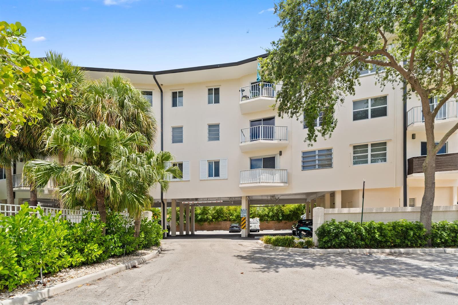 1967 S Ocean Boulevard # 107, Lauderdale By The Sea FL 33062 photo 2
