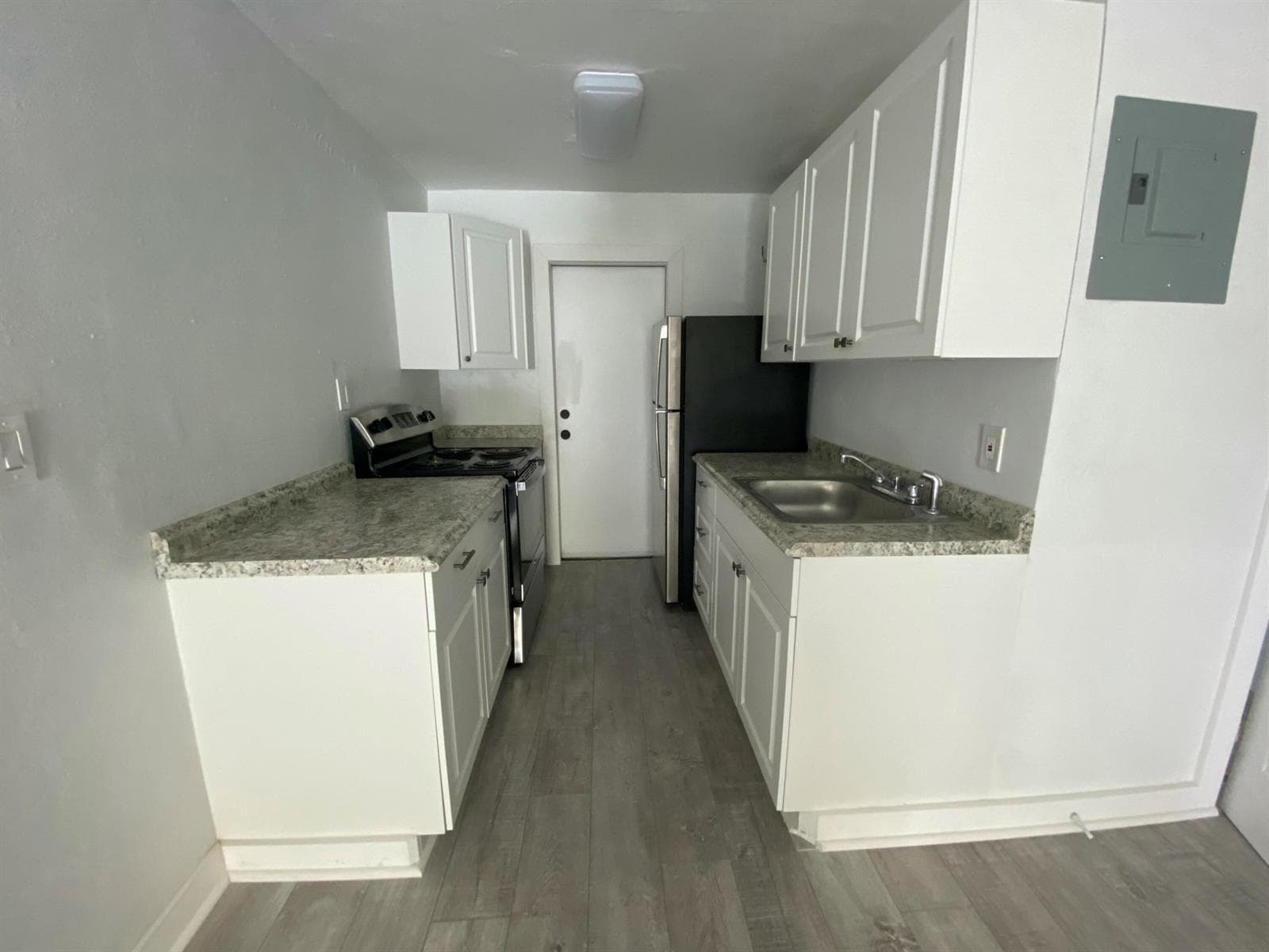 517 NW 15th Terrace, Fort Lauderdale FL 33311 photo 4