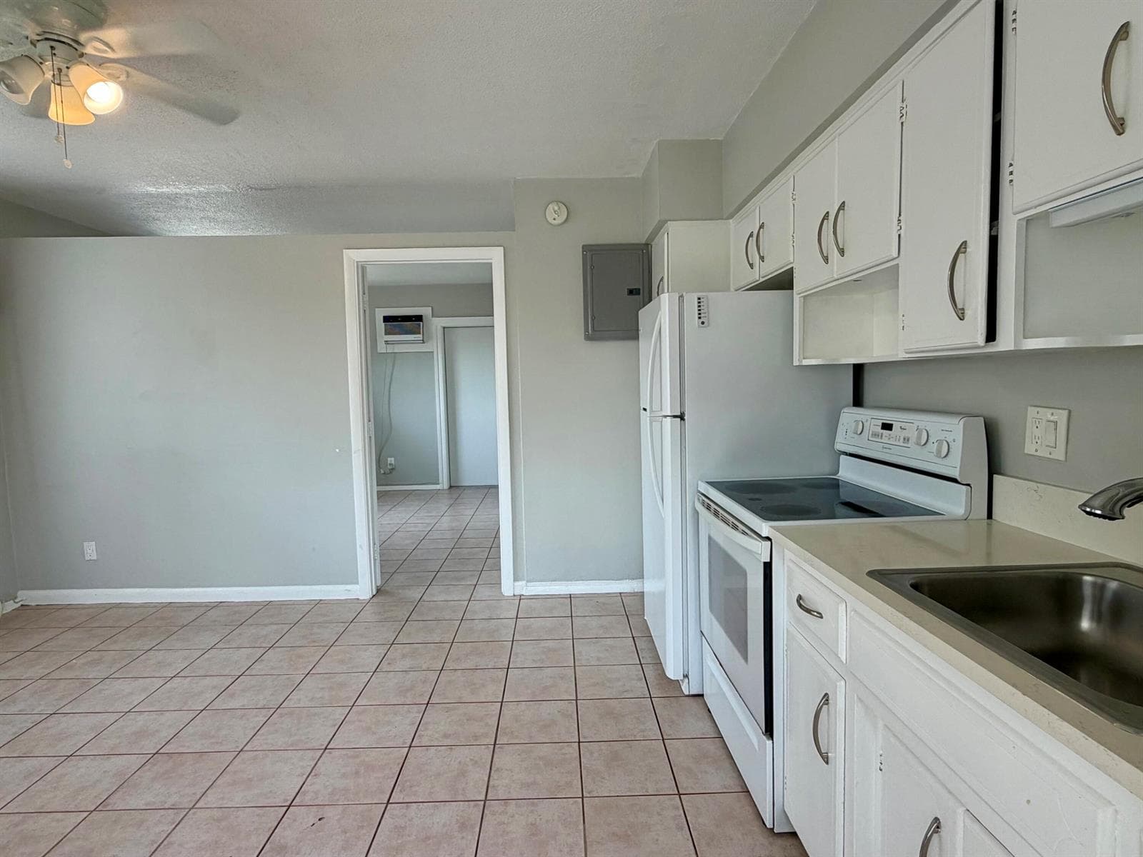 3041 NE 20TH Terrace # 4, Fort Lauderdale, FL 33306